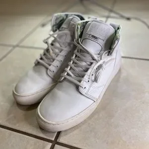 Vans | Shoes | Size 85 Vans Alomar Reptile White | Poshmark display picture 1